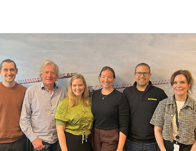 Fra venstre: Niklas Pedersen, Eirik Wærner, Kristin Fjellheim, Kathrine Backe, Morten Lyngstad og Hanna Mårtensson. Foto: Construction City Cluster