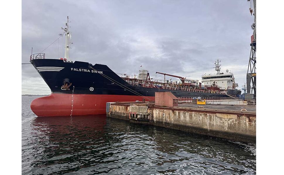 På skipet Falstria Swan fra rederiet Uni-Tankers er det nå installert avanserte sensorer som kan måle blant annet sotpartikkelutslipp i sanntid – en teknologi som er avgjørende for å redusere skipsfartens miljøpåvirkning. Foto: Teknologisk Institut
