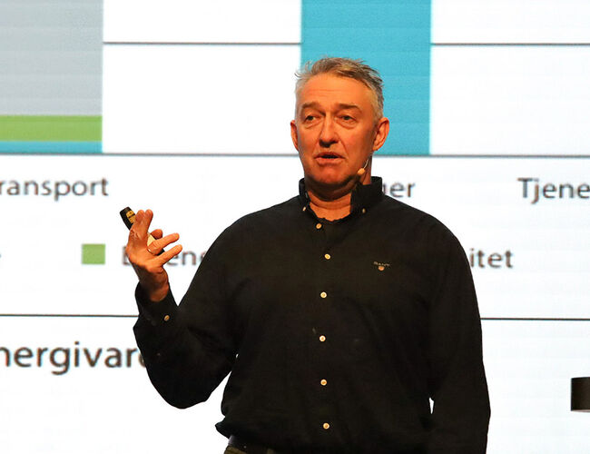 Sjefsrådgiver Tor Helge Dokka i Skanska Teknikk i aksjon på Energismart-konferansen i mars. Foto: EFO