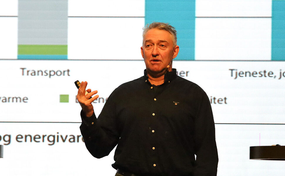 Sjefsrådgiver Tor Helge Dokka i Skanska Teknikk i aksjon på Energismart-konferansen i mars. Foto: EFO