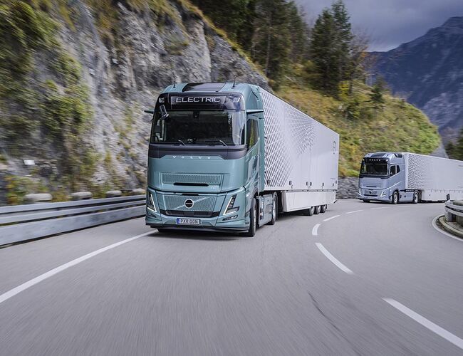 Aerodynamiske førerhus er utviklet for å redusere luftmotstand og forbedre drivstoffeffektivitet, og er en viktig del av moderne lastebilteknologi. Foto: Volvo Trucks