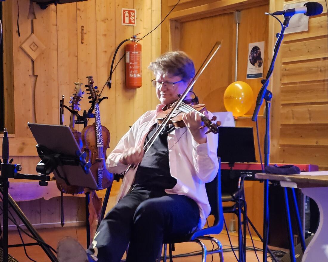 Vegar Vårdal fylte nyleg 50 år, og gav dermed ei nokså spesiell bursdagsgåve til seg sjølv. Foto: Kjellbjørn Karsrud.