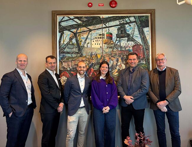 Fra venstre: Magnus Johansen (CEO, Solgrid), Christian Düring (Uniper), Rikard Nylander (Sverigesjef, Solgrid), Caroline Bernert (Uniper), Gard Asak (økonomidirektør, Solgrid) og Johnny Andersson (Uniper). Foto: Solgrid
