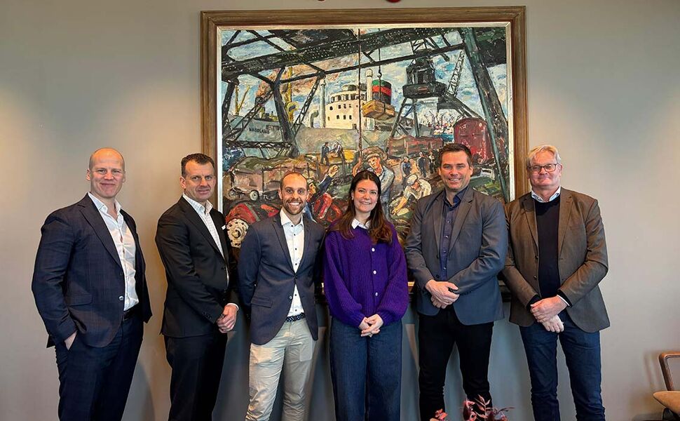 Fra venstre: Magnus Johansen (CEO, Solgrid), Christian Düring (Uniper), Rikard Nylander (Sverigesjef, Solgrid), Caroline Bernert (Uniper), Gard Asak (økonomidirektør, Solgrid) og Johnny Andersson (Uniper). Foto: Solgrid