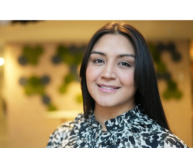 Camila Medina: – Det handler ikke bare om energi, men om å skape smartere og miljøengasjerte samfunn som satser på innovasjon for å fremme konkurransekraft. Foto: Schneider Electric