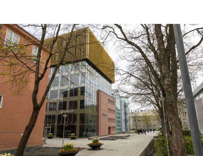 Energibygget ligger vegg i vegg med NTNUs Elektrobygg på Gløshaugen. Foto: SINTEF