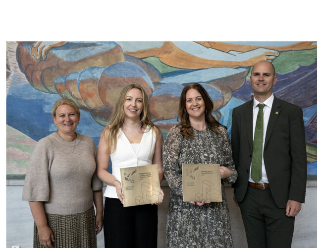Cecilie Dahl-Jørgensen Pind, ordfører i Nordre Follo kommune; Rebecca Celine Høynes, prosjektleder i Nordre Follo kommune; Marit Sve, prosjektleder i EC Dahls Eiendom og Lars Viko Gaupset, byråd for byutvikling i Trondheim kommune. Foto: Torbjørn Tandberg
