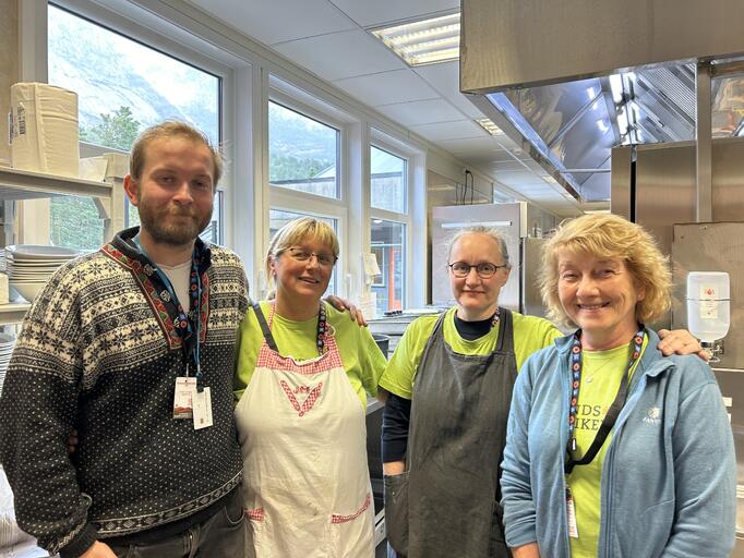F. v. : Svein Laingen Kjerland, Venke Trå, Monika Tveit, Marit Tveito Askeland. Foto: Sunniva Langås-Røiland.