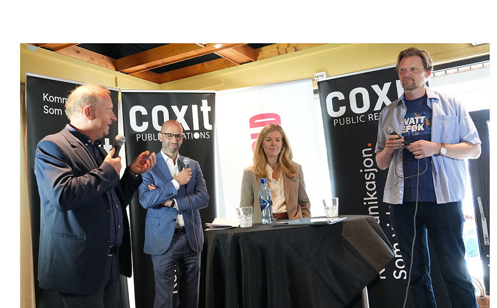 På Solsiden Tapas i Arendal møttes (fra venstre) Ove Guttormsen, administrerende direktør i NHO Elektro, Aelxandre Vermot, Country President i Schneider Electric Norge, Ingeborg Kahlbom Wathne, VP Industry Development i Statkraft og Trygve Mellvang Tomren Berg, redaktør i Energiteknikk. Foto: Schneider Electric