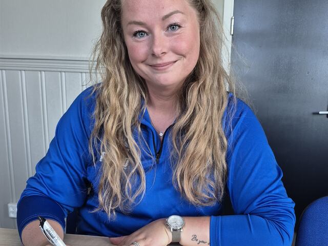 Linn signerer_2