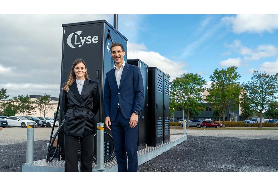 Lyses Marianne Frøystad Ånestad og Klima- og miljøminister Andreas Bjelland Eriksen. Foto: Lyse