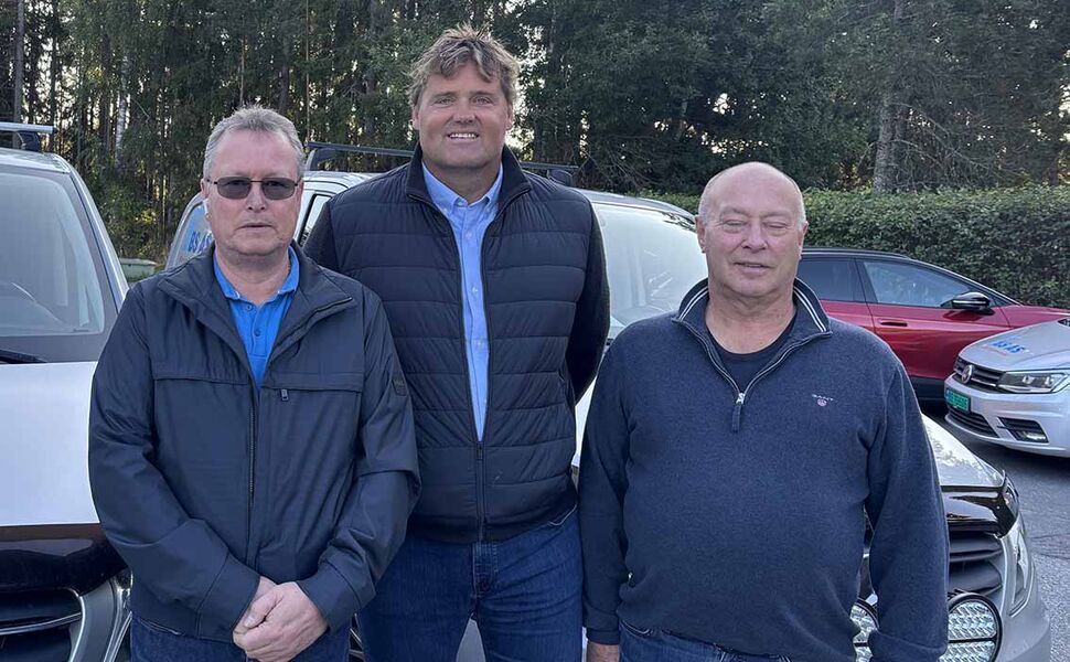 På bildet fra venstre: Kennet Østli, daglig leder, Anders Ettre, regionsansvarlig i Currentum og Tor Gaarder, servicesjef. Foto: Currentum