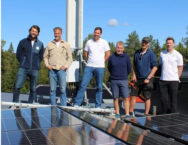 Fra venstre: Magnus Sandnes, kommersiell leder Skiforeningen; Kristian Kjelman, event sponsorsjef Hafslund; Lars Johansen, prosjektleder ENNY AS; Frank Westlie, daglig leder Vangen Skistue; Marcus Heggeland, teknisk sjef Skiforeningen og Christian Falk Båheim, salgsansvarlig BlueTec. Foto: Enny