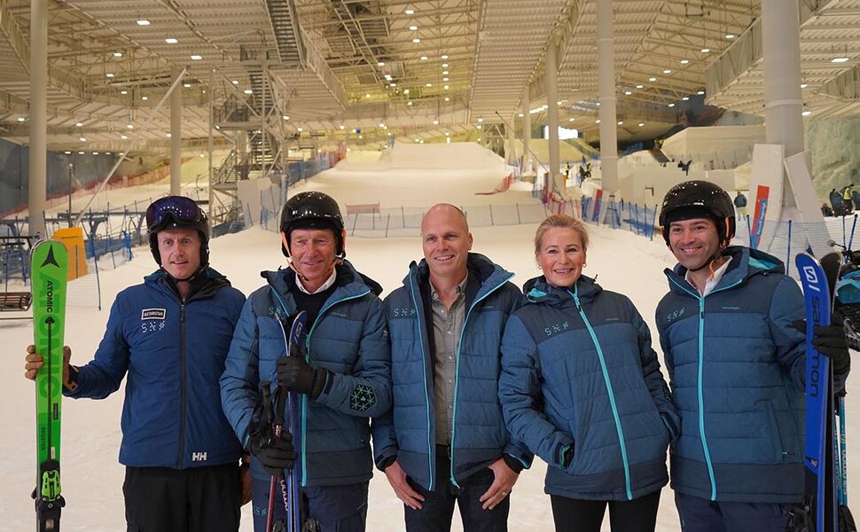 Energiminister Terje Aasland på besøk på SNØ, her sammen med blant annet Patrik Axelsson, daglig leder i Akershus Energi Varme (i midten). Foto: Akershus Energi Energiminister Terje Aasland på besøk på SNØ, her sammen med blant annet Patrik Axelsson, daglig leder i Akershus Energi Varme (i midten). Foto: Akershus Energi