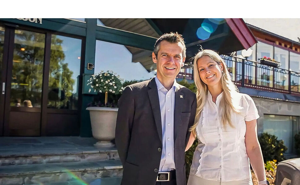 Lars Arne og Katrine Straand er svært fornøyde med det de så langt har oppnådd sammen med Energ Control. Foto: Energy Control