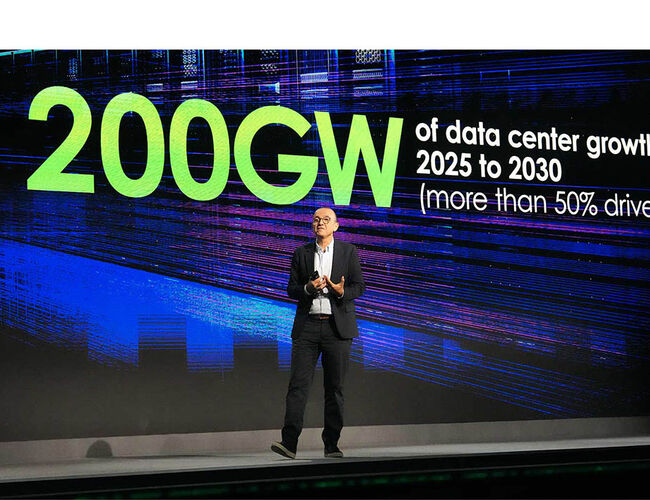 Olivier Blum inviterte industriledere til å bli med Schneider Electric som deres energiteknologipartner på Innovation Summit Copenhagen 2025. Foto: Stefania Nilsen - Schneider Electric Olivier Blum inviterte industriledere til å bli med Schneider Electric som deres energiteknologipartner på Innovation Summit Copenhagen 2025. Foto: Stefania Nilsen - Schneider Electric