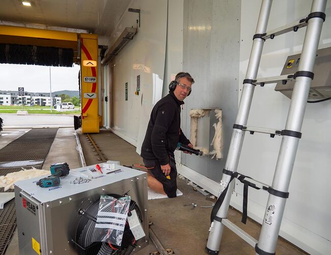 Fra installasjonen av ATDX. Foto: Kinnan Norge