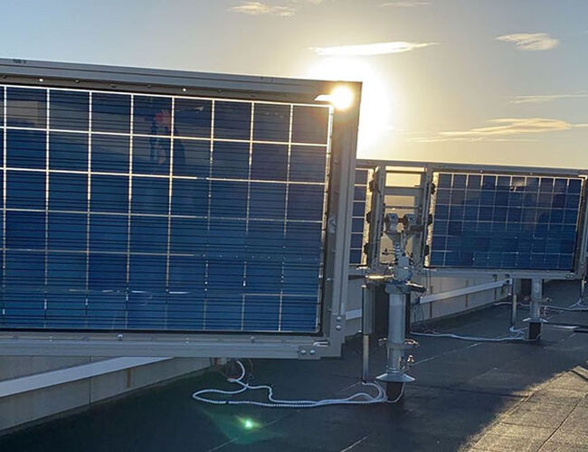 Solkraft på taket til NTNU.  Foto: Erik Due/ NVE