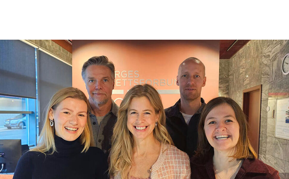 Bakerst på bildet er Kristian Kjelman og Håkon Tønnessen fra Hafslund, foran er Kristine Hjort-Gulbrandsen fra Hafslund Rådgivning og Dagfrid Forberg og Michelle Le Gal Hermandsen fra NIF. Foto: Geir Owe Fredheim/Norges idrettsforbund Bakerst på bildet er Kristian Kjelman og Håkon Tønnessen fra Hafslund, foran er Kristine Hjort-Gulbrandsen fra Hafslund Rådgivning og Dagfrid Forberg og Michelle Le Gal Hermandsen fra NIF. Foto: Geir Owe Fredheim/Norges idrettsforbund