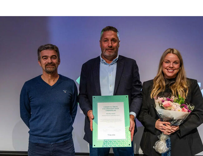 Fra venstre: Jarl Sandø, prosjektleder Statkraft Varme; John Helge Lillevold, daglig leder i Meråker Grønt og Tina Wannebo, head of business development and sales i Statkraft Varme. Foto: Statkraft Varme