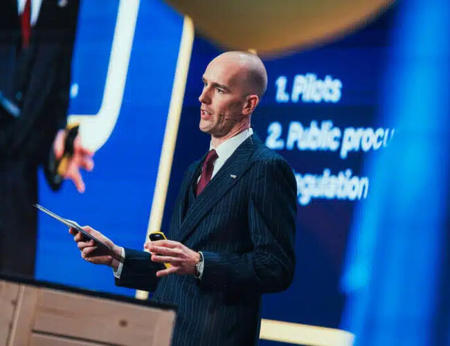 ZERO-rådgiver Harald Maaland la frem rapporten på årets Zerokonferanse 27. november. Foto: Kevin Dahlman/ZERO ZERO-rådgiver Harald Maaland la frem rapporten på årets Zerokonferanse 27. november. Foto: Kevin Dahlman/ZERO