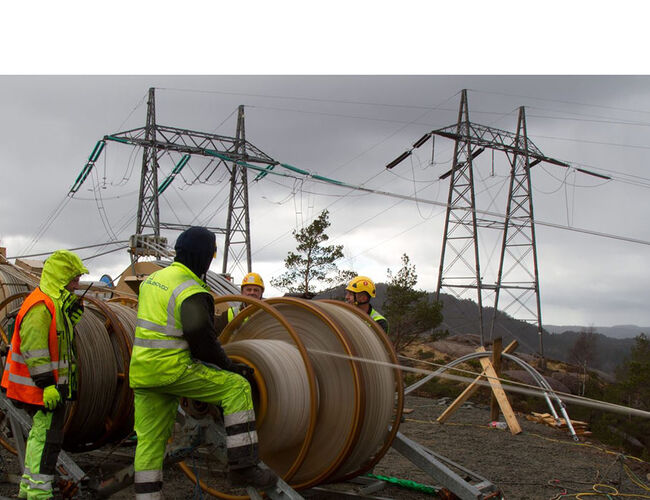Linjebygging - brems for pilotline. Foto: NVE/Olav Haaverstad Linjebygging - brems for pilotline. Foto: NVE/Olav Haaverstad