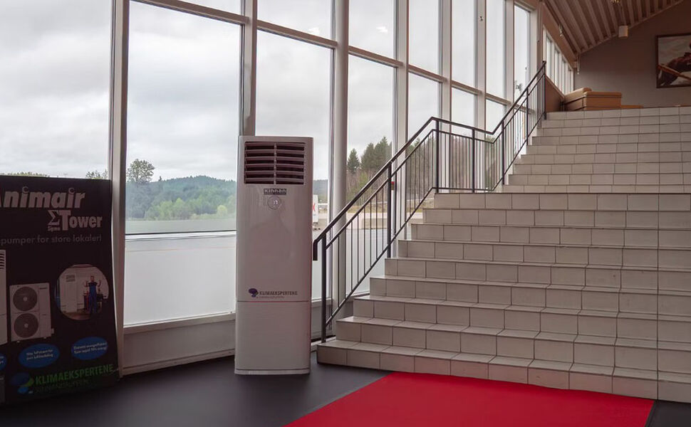 Animair Sigma Tower i inngangspartiet til Sørlandets Travpark. Foto: Kinnan Norge