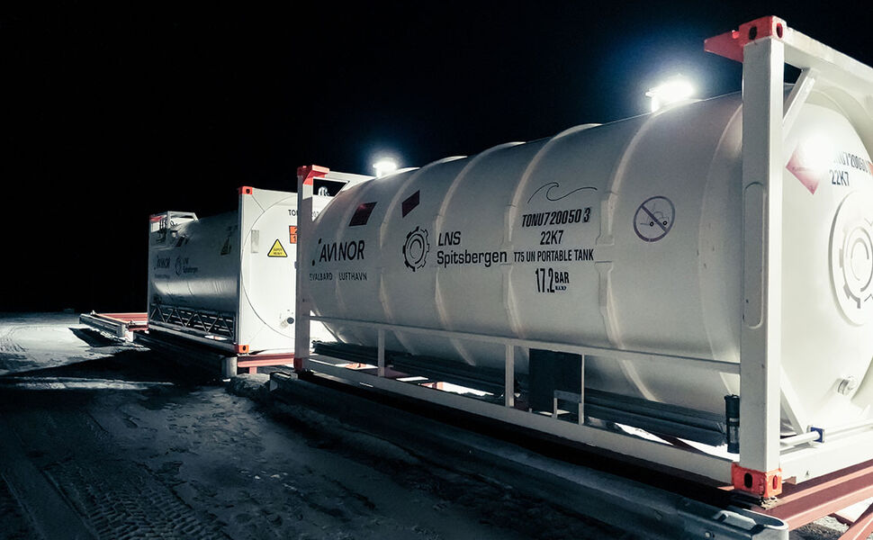 Biogassanlegget ved Svalbard lufthavn. Foto: Øystein Løwer/Avinor