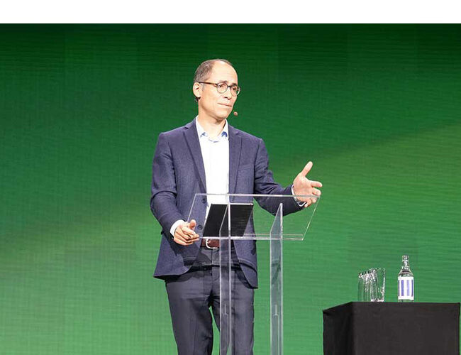 Elektrifisering er ikke bare viktig for å nå klimaambisjonene våre, men også for å drive økonomisk vekst, energiuavhengighet og industriell konkurranse, sier Laurent Bataille, Executive Vice President Europe i Schneider Electric. Elektrifisering er ikke bare viktig for å nå klimaambisjonene våre, men også for å drive økonomisk vekst, energiuavhengighet og industriell konkurranse, sier Laurent Bataille, Executive Vice President Europe i Schneider Electric.