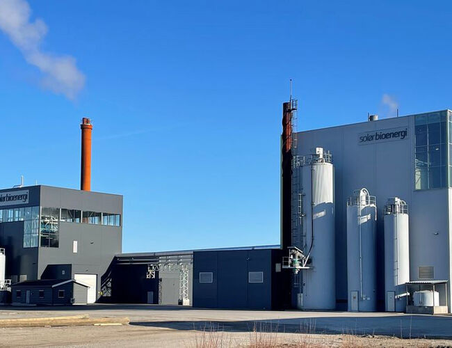 Carbon Centric skal bygge et nytt karbonfangstanlegg ved Solør Bioenergis energigjenvinningsanlegg på Kirkenær i Grue kommune. Foto: Solør Bioenergi