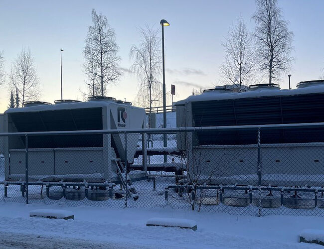 Varmepumpe i vinterlandskap. Foto. GK Varmepumpe i vinterlandskap. Foto. GK