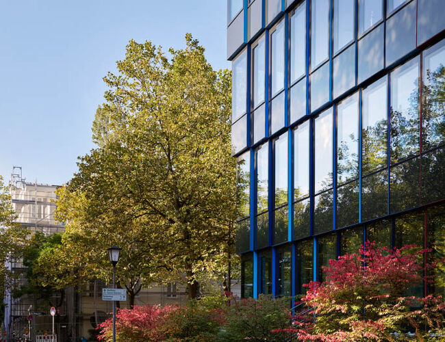 Mange av dagens bygninger har pumpsystemer som er 10–15 år gamle og som ikke oppfyller dagens krav til energieffektivitet. Ved å oppgradere til moderne løsninger kan energiforbruket reduseres betydelig, og investeringen betaler seg ofte i løpet av bare noen få år. Foto: Grundfos