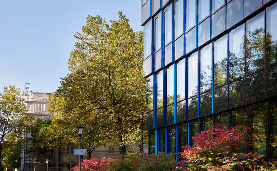 Mange av dagens bygninger har pumpsystemer som er 10–15 år gamle og som ikke oppfyller dagens krav til energieffektivitet. Ved å oppgradere til moderne løsninger kan energiforbruket reduseres betydelig, og investeringen betaler seg ofte i løpet av bare noen få år. Foto: Grundfos