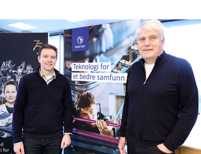 Kyrre Sundseth, senior forretningsutvikler i SINTEF og teknisk koordinator i NORHyWAY og Nils Røkke, konserndirektør for bærekraft i SINTEF og direktør for FME HYDROGENi. Foto: SINTEF