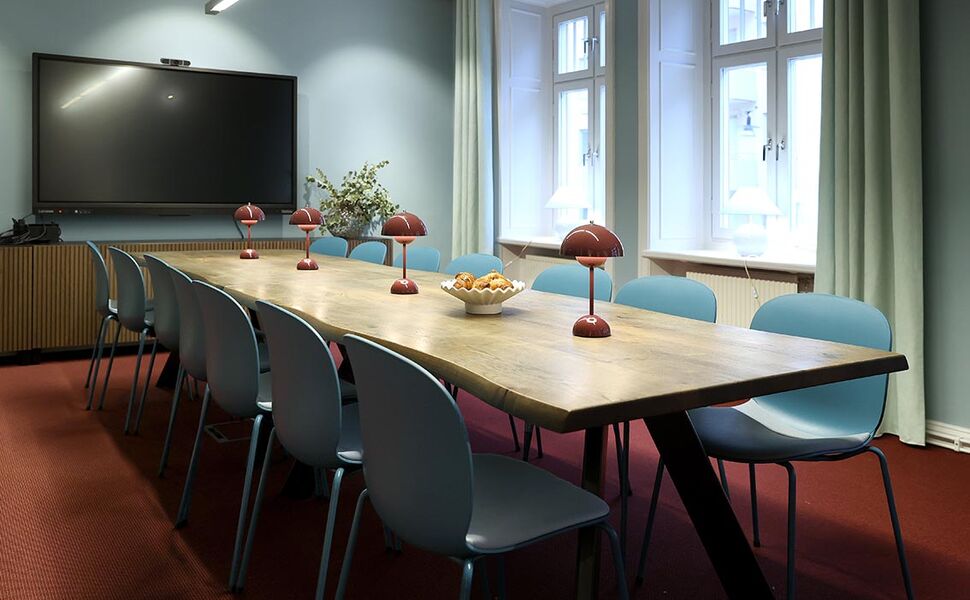 Hybridarbeid har ikke gjort kontoret mindre relevant, men det har gjort oppmøtet på kontoret mindre forutsigbart. Og det er dyrt å gjette. Foto: EG