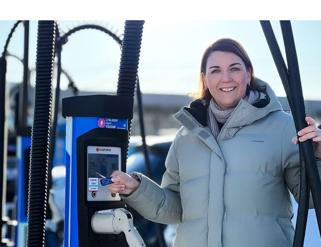 – Årets test viser at Mer ligger helt i front på brukervennlighet, men også at hele bransjen har tatt store steg det siste året. Det kommer elbilistene til gode, sier Christina Bu, generalsekretær i Norsk elbilforening. Foto: Jamieson Pothecary – Årets test viser at Mer ligger helt i front på brukervennlighet, men også at hele bransjen har tatt store steg det siste året. Det kommer elbilistene til gode, sier Christina Bu, generalsekretær i Norsk elbilforening. Foto: Jamieson Pothecary