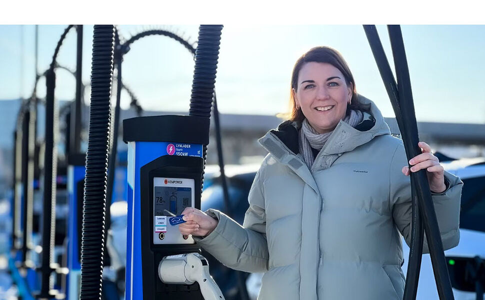 – Årets test viser at Mer ligger helt i front på brukervennlighet, men også at hele bransjen har tatt store steg det siste året. Det kommer elbilistene til gode, sier Christina Bu, generalsekretær i Norsk elbilforening. Foto: Jamieson Pothecary