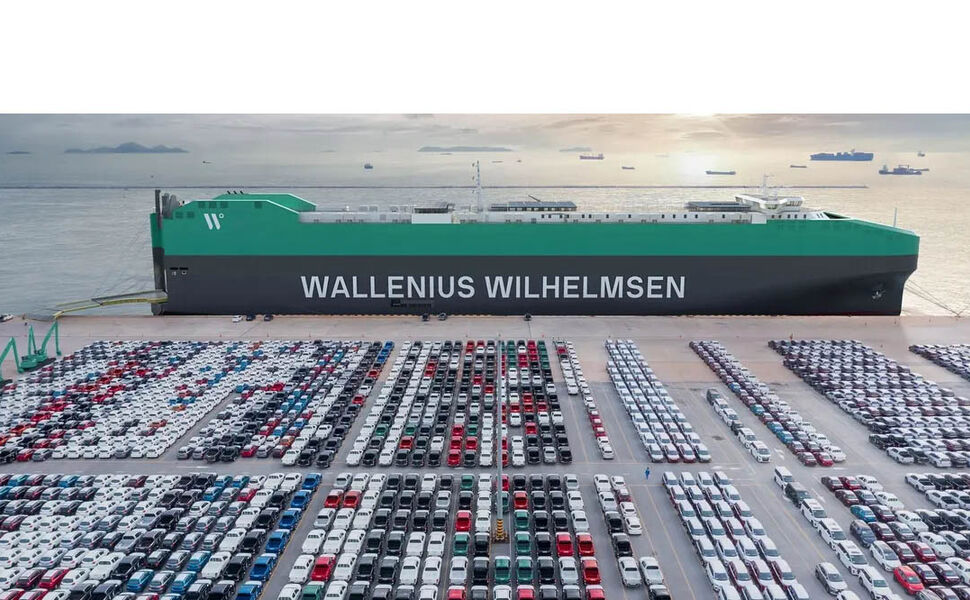 Biometanol fra Equinor vil bidra til å drive noen av havets giganter. Wallenius Wilhelmsen-gruppen er markedsleder innen roll-on/roll-off (RoRo) frakt og kjøretøylogistikk, og håndterer distribusjon av biler, lastebiler, rullende utstyr og bulkvarer til kunder over hele verden. Deres nye generasjon fartøy har kapasitet til å ta opptil 11.700 biler. Illustrasjon: Wallenius Wilhelmsen