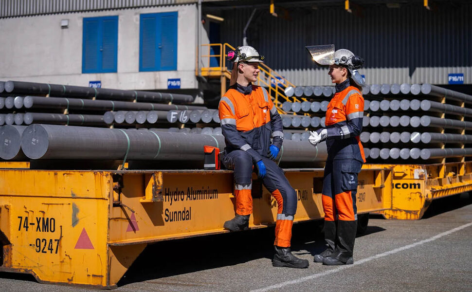 Hydros aluminiumsverk i Sunndal ligger i prisområde NO3 og er Europas største og mest moderne primæraluminiumverk, med en kapasitet på 450 000 tonn primærmetall per år. Foto: Herman Skjølsvik/Hydro