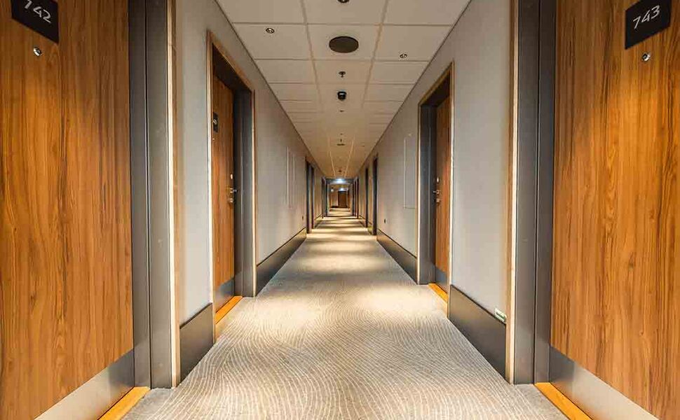 Produsenter, forskere og kunnskapspartnere har gått sammen i partnerskapet UnBlend, som vil gjøre slitesterke tekstiler fra blant annet hoteller, kontorer, skip og andre offentlige miljøer lettere å gjenbruke og gjenvinne. Foto: Dansk Wilton. Produsenter, forskere og kunnskapspartnere har gått sammen i partnerskapet UnBlend, som vil gjøre slitesterke tekstiler fra blant annet hoteller, kontorer, skip og andre offentlige miljøer lettere å gjenbruke og gjenvinne. Foto: Dansk Wilton.