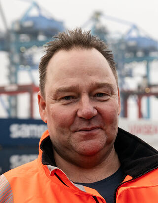 Bjørn Engelsen, daglig leder hos Yilport Norge, har investert i tre elektriske reach-stackere. Foto: Hans Kristian Riise/Oslo Havn Bjørn Engelsen, daglig leder hos Yilport Norge, har investert i tre elektriske reach-stackere. Foto: Hans Kristian Riise/Oslo Havn