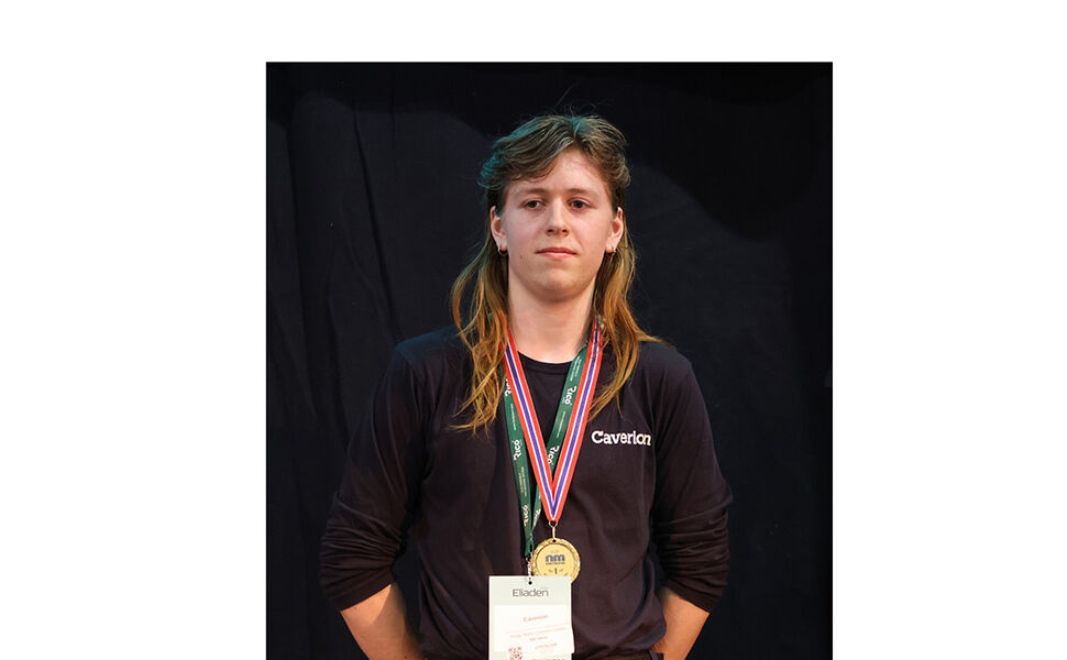 Brage Martin Eilertsen Vedaa (19) fra Bergen vant NM i elektrofaget. Han jobber til daglig i Caverion avd. Bergen. Foto: Adrian Pettersen Brage Martin Eilertsen Vedaa (19) fra Bergen vant NM i elektrofaget. Han jobber til daglig i Caverion avd. Bergen. Foto: Adrian Pettersen