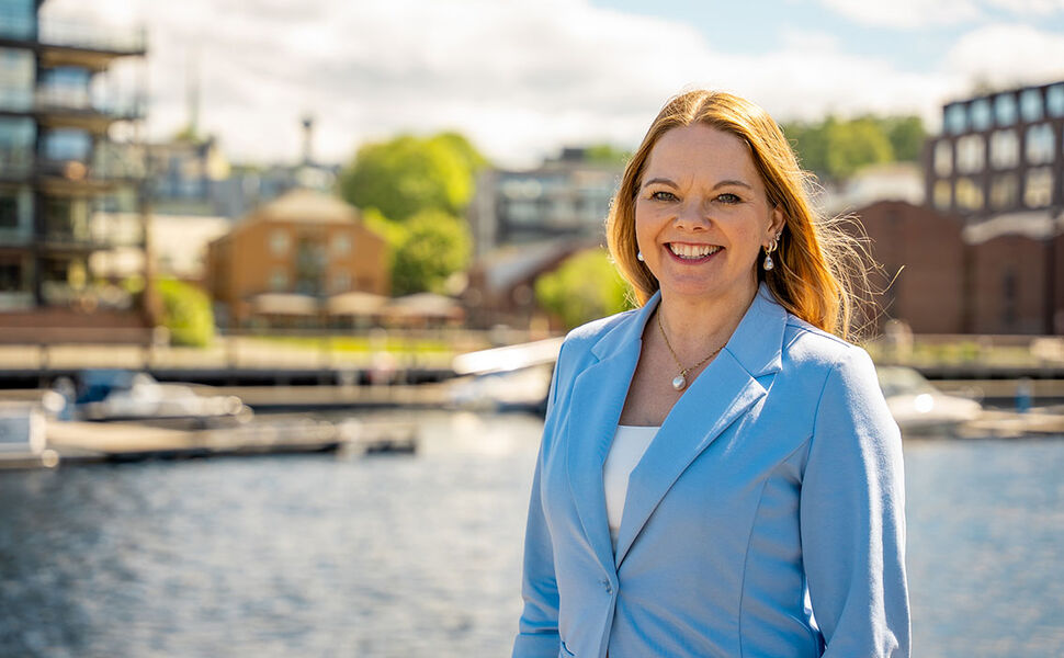 Evy Glørstad blir ny administrerende direktør i Enova og tiltrer i august. Foto: Håkon Bjørngård Enova Evy Glørstad blir ny administrerende direktør i Enova og tiltrer i august. Foto: Håkon Bjørngård Enova