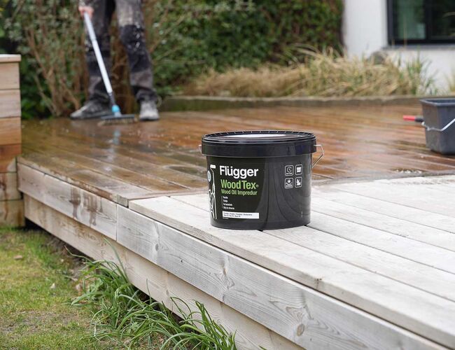 Svanemerkingen av treoljer er et naturlig skritt videre i Flüggers arbeid med å miljømerke store deler av sortimentet sitt, inkludert våtprodukter. Foto: Flügger