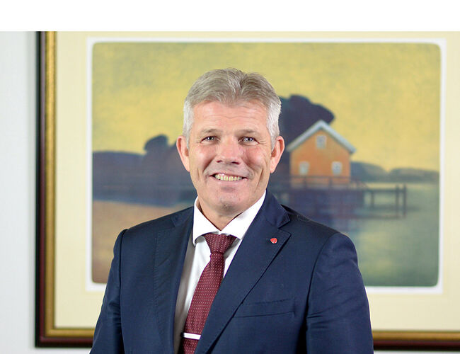 – Dette er en endring som vil gjøre det enklere for mange boligeiere å spare energi, sier kommunal- og distriktsminister Bjørnar Skjæran. Foto: Regjeringen