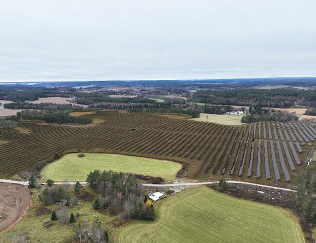 Illustrasjon av hvordan Wold solkraftverk vil se ut. Kilde: Konsesjonssøknad