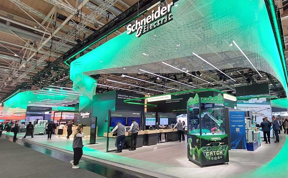 På forrige Hannovermesse viste Schneider Electric og Microsoft frem ferske, fellesutviklede løsninger. Foto: Schneider Electric