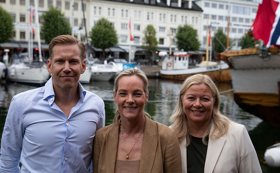 F.v.: Mattias Lilja Graflund, Sverige-sjef og EVP Growth Markets; Kristin Vestgren Sæterøy, CEO; og Silja Vestad, CMO. Foto: Joulia F.v.: Mattias Lilja Graflund, Sverige-sjef og EVP Growth Markets; Kristin Vestgren Sæterøy, CEO; og Silja Vestad, CMO. Foto: Joulia