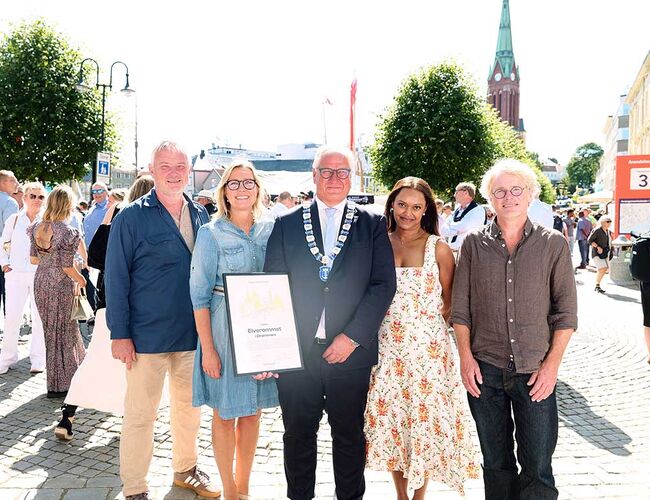 Drammensordføreren med juryen. Foto: Multiconsult Drammensordføreren med juryen. Foto: Multiconsult