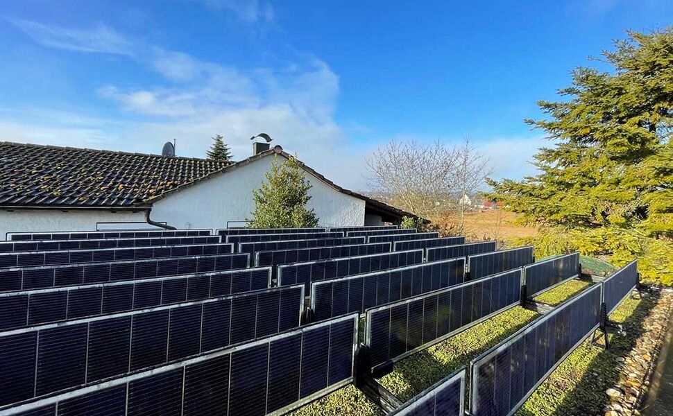 Over Easy Solar får 400 000 kroner i innovasjonsstøtte fra DOGA for å gjøre solceller enklere i kjøp, montering og bruk også på små tak. Foto: Over Easy Solar Over Easy Solar får 400 000 kroner i innovasjonsstøtte fra DOGA for å gjøre solceller enklere i kjøp, montering og bruk også på små tak. Foto: Over Easy Solar